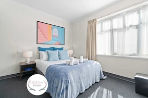 1 chambre, fer et planche à repasser, Wi-Fi, draps fournis