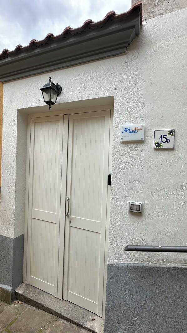 Exterior detail - Casa vacanza in zona tranquilla  (Massa Lubrense)