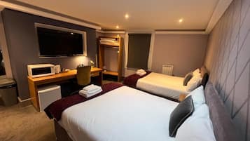 Hypo-allergenic bedding, free WiFi