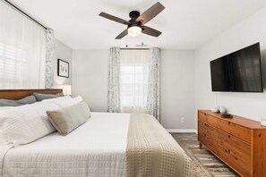 2 bedrooms, desk, WiFi, bed sheets - Walk to Weaverville|15mn to avl (Weaverville)