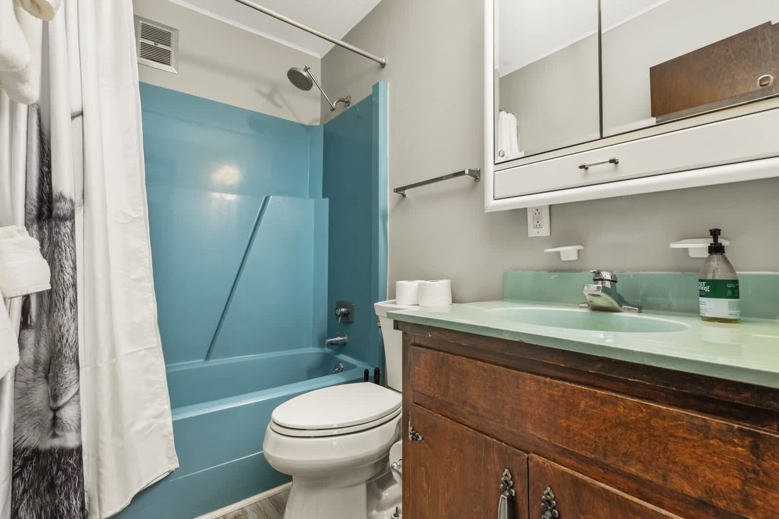 淋浴設備、風筒、提供毛巾、洗頭水