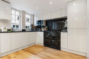 Private kitchen - Entire mews next to Hyde Park (London)