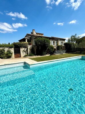 Outdoor pool - En Plein Centre de Saint Remy, Tout à Pied et au Calme, Mas Avec vue et Piscine (Saint-Rémy-de-Provence)