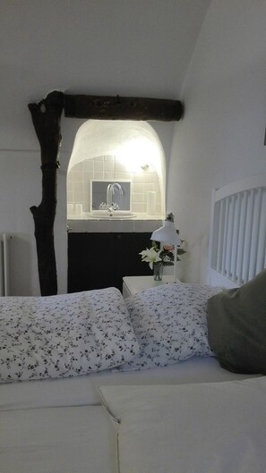 4 bedrooms, iron/ironing board, Internet, bed sheets - Localita Castiglione 3 Anwesen in Einer Liebevoll Renovierten Ölmühle (Camporosso)