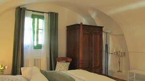 4 camere, ferro/asse da stiro, accesso a Internet, lenzuola