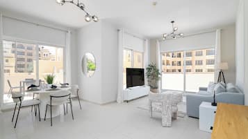 Deluxe Apartment | Living area