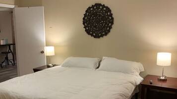 3 bedrooms, desk, iron/ironing board, WiFi