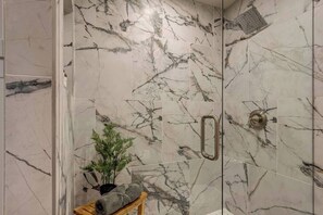 Dusche, Haartrockner