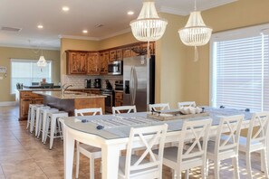 Dining - Gulf Views, Dogs OK! Family-Friendly w/ Private Pool, (St. George Island)