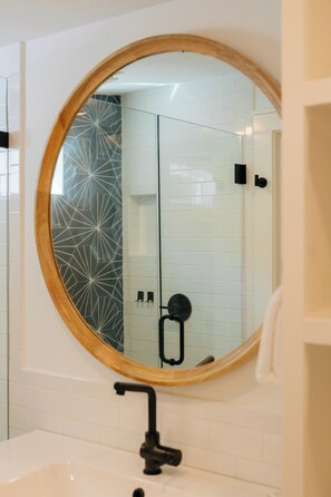 Shower - Grayt Balls of Fire 4 bed, 4 1/2 bath, private pool Grayton Beach (Santa Rosa Beach)