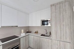 Fridge, microwave, oven, stovetop - Casa Pajo (San Pedro del Pinatar)