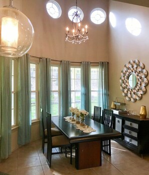 Dining - Lake Front, Lake Access, Fire Pit, Sleeps 12 (Eureka Springs)