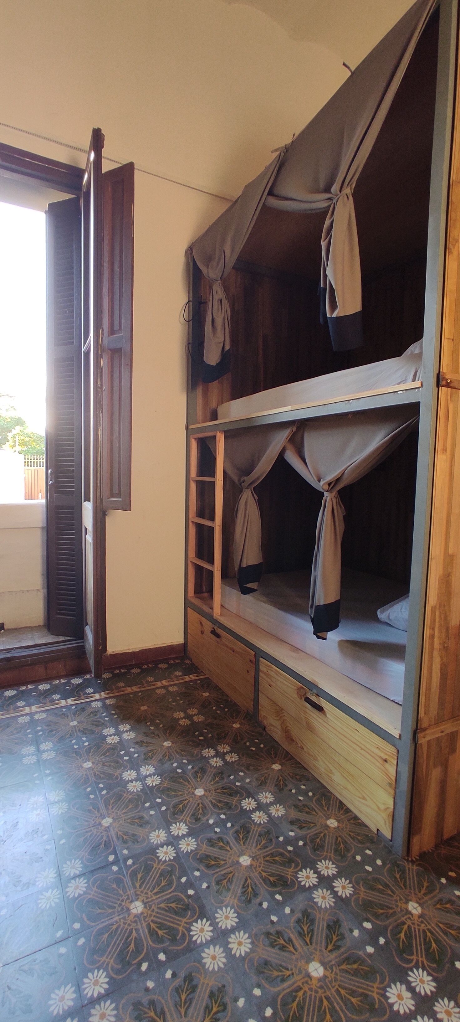 Photo - Mediterraneo Youth Hostel