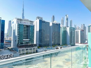 City view - Gorgeous 1B With Balcony in Business Bay (Dubai)