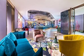 Lobby-Lounge