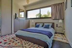 2 habitaciones, tabla de planchar con plancha y wifi gratis 