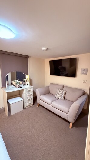 Panoramic Studio, Private Bathroom | Free WiFi - Grant House (Boston)