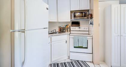 19 Mi to Disney World: Bright Haines City Getaway!