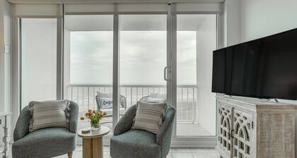 Pool & Beach Access: Oceanfront Galveston Condo