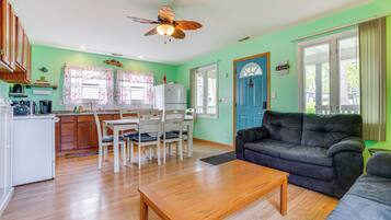 House (2 Bedrooms) | Bahagian dalam