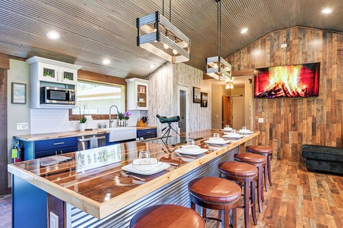 Ice Fishing On-site: Waterfront Nekoosa Home!