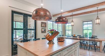 Idyllic Belmont Home < 1 Mi to Historic District!
