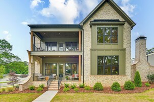 House (5 Bedrooms) | Interior