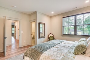 House (5 Bedrooms) | Interior - Idyllic Belmont Home < 1 Mi to Historic District! (Belmont)