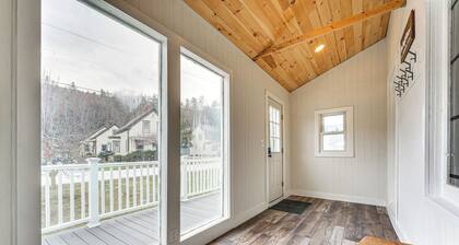 Lovely Ludlow Farmhouse ~ 1 Mi to Town & Slopes!