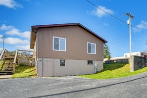 Exterior - Centrally Located Michigan Cabin on Manistee River (Manistee)