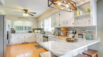 Rumah (5 Bedrooms) | Interior