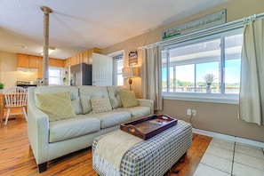 Casa (2 Bedrooms) | Interior