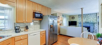 Kingsport 'boone Lake Hideaway' w/ Deck & Views!