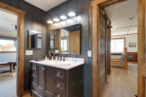 Ev (2 Bedrooms) | İç mekân