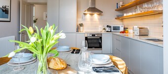 White Horses - a family friendly that sleeps 6 guests in 3 bedrooms