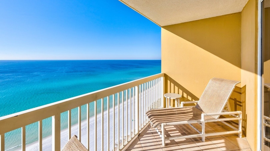 Pelican Beach 2008 1 Bedroom Condo