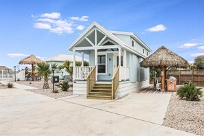 House, 1 Bedroom | Exterior