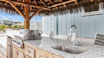 House, 1 Bedroom | Terrace/patio