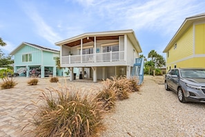 Exterior - 230 Palermo Cir 3 Bedroom Home by RedAwning (Fort Myers Beach)