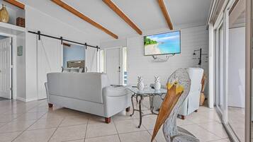 House, 3 Bedrooms | Interior