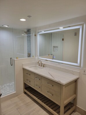 Condo, 3 Bedrooms | Bathroom | Towels