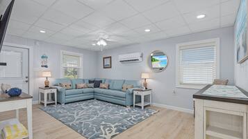 House, 3 Bedrooms | Living area | Smart TV