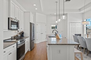 Casa, 3 quartos | Cozinha privada | Geladeira, fogão, cafeteira/chaleira, torradeira