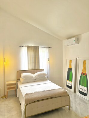 2 室のベッドルーム、WiFi (無料)、ベッドシーツ