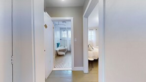 3 habitaciones, escritorio, wifi y ropa de cama 