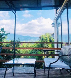 傳統雙人房, 山景 | 房內用餐區