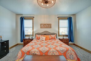 4 Schlafzimmer, Schreibtisch, Bügeleisen/Bügelbrett, Reisekinderbett