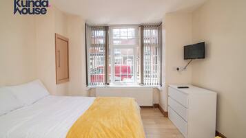 Duplex | Iron/ironing board, free WiFi, bed sheets