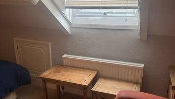 Chambre Simple Standard, 1 lit une place (Shared) | Bureau, Wi-Fi gratuit, draps fournis