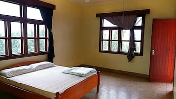 3 soverom, strykejern/-brett, wi-fi og sengetøy